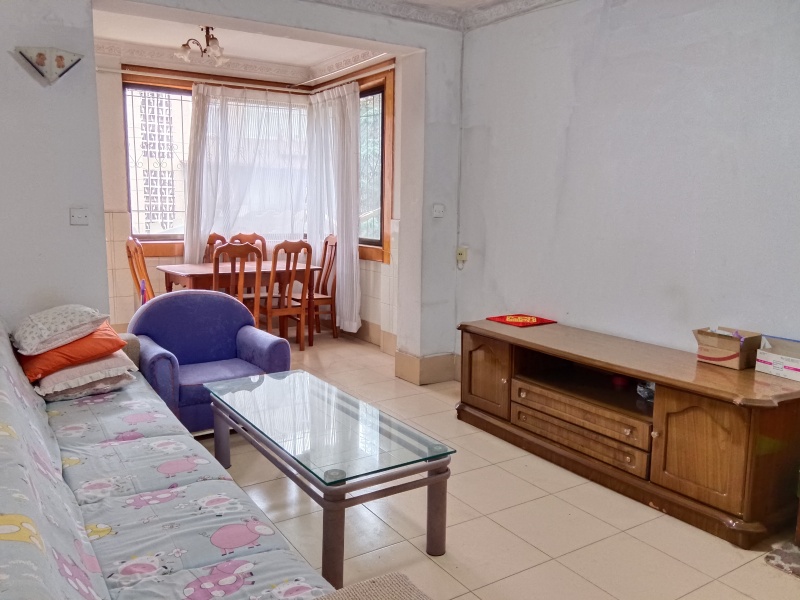 3室2廳2陽臺 紅塔花園客廳