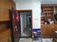 3室2廳1陽臺 潤城二區(qū)門廳