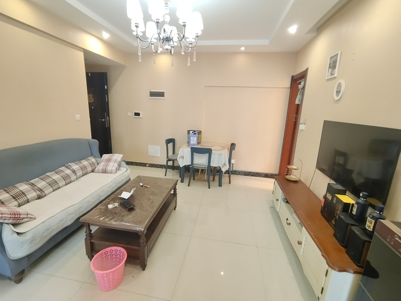 2室2廳1陽臺 鑫世界餐廳