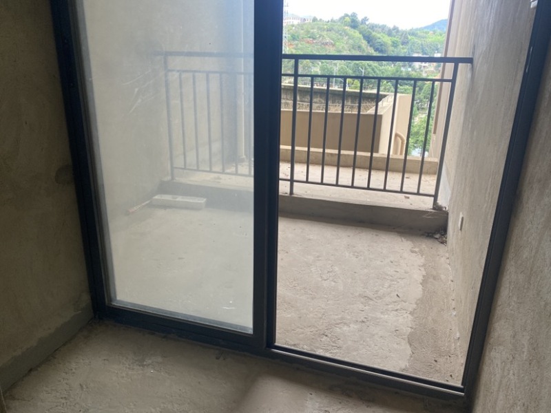 4室2廳3陽臺 山水潤城自家花園