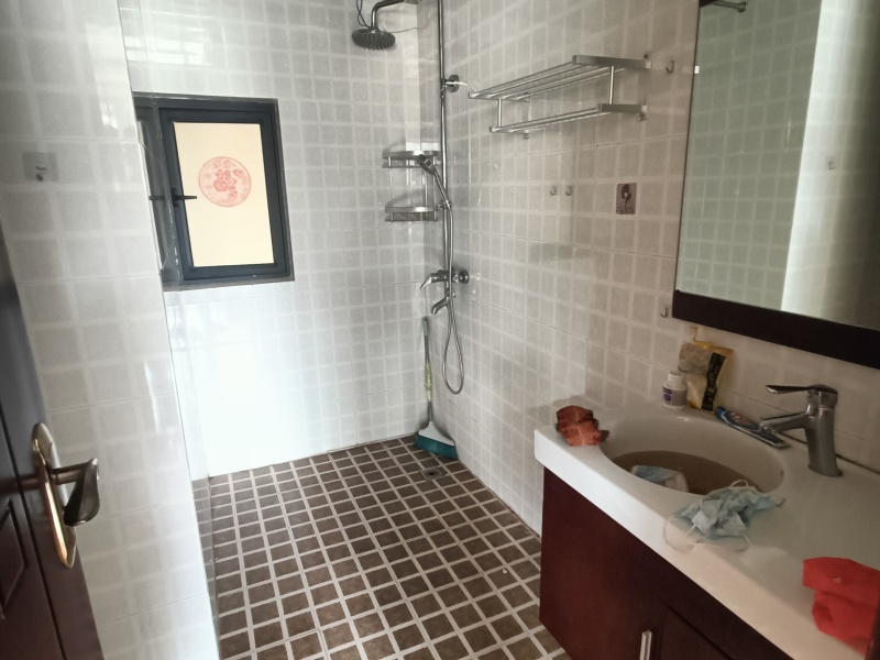 3室2廳2陽臺 正大紫都城衛(wèi)生間