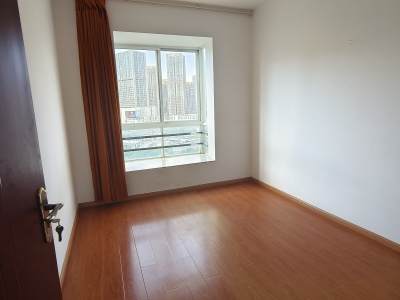 4室2廳2陽臺 廣源小區(qū)一組團臥室