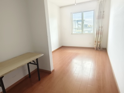 4室2廳2陽臺 廣源小區(qū)一組團書房