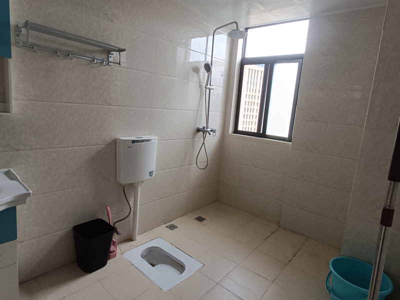 3室2廳2陽(yáng)臺(tái) 未名城A3衛(wèi)生間