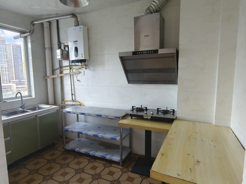 4室2廳2陽臺 廣源小區(qū)一組團廚房