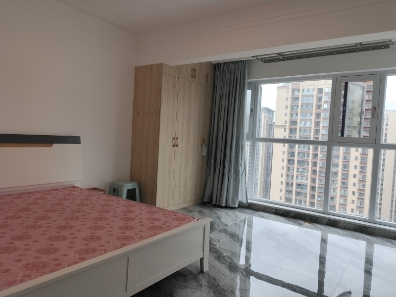 1室1廳1陽(yáng)臺(tái) 潤(rùn)城八區(qū)臥室