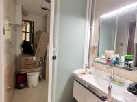 5室2廳4陽臺 龍湖水晶酈城衛(wèi)生間