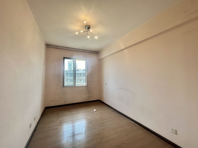 3室2廳1陽臺 銀海城市花園臥室