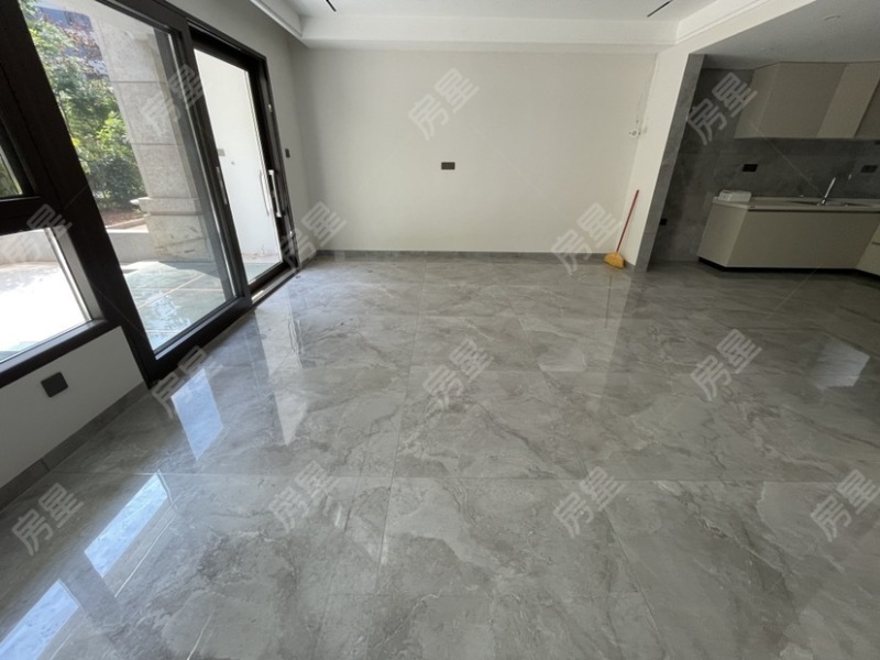 5室3廳2陽臺 中海云麓九里一期別墅餐廳