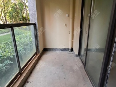 4室2廳2陽(yáng)臺(tái) 新希望白麓城三期