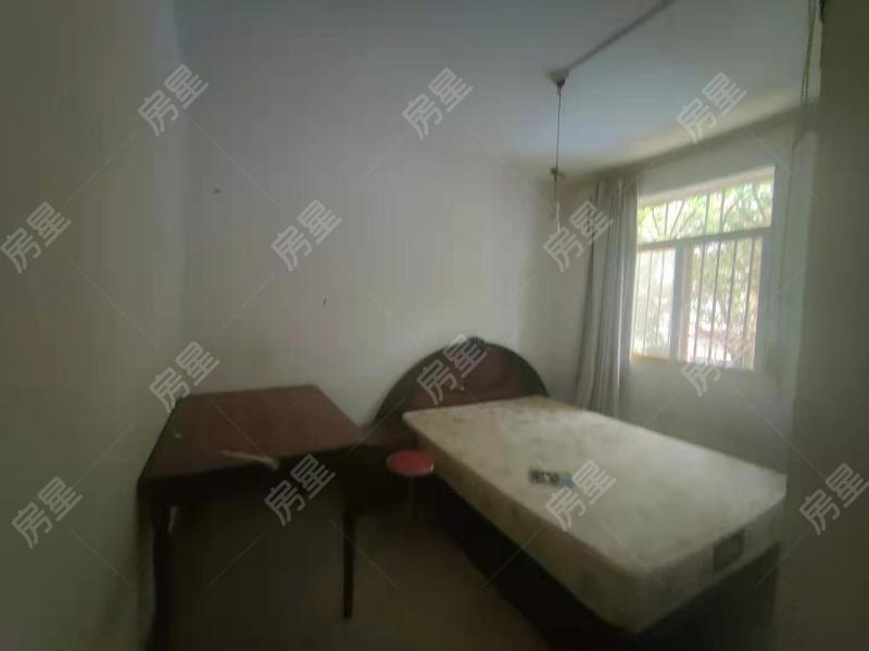 2室2廳1陽臺(tái) 云大東二院家屬區(qū)客廳