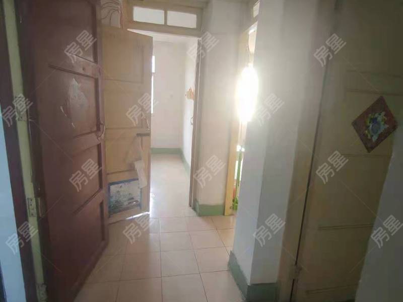 2室2廳1陽臺(tái) 云大東二院家屬區(qū)客廳