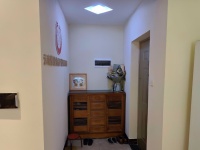 4室2廳2陽臺(tái) 萬宏國(guó)際一期門廳