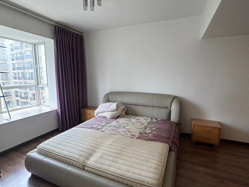 3室2廳2陽臺 遠洋風景臥室