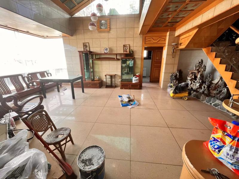 5室2廳4陽(yáng)臺(tái) 巡津新村10號(hào)客廳