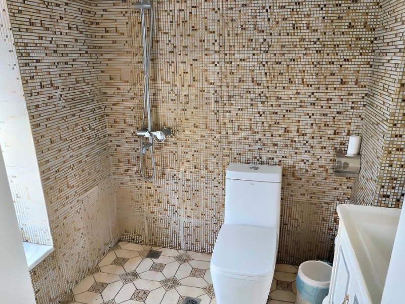 4室2廳2陽臺(tái) 萬宏國(guó)際一期衛(wèi)生間