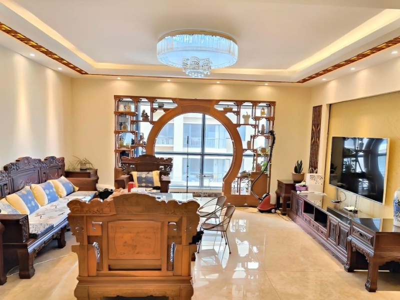 4室2廳2陽臺(tái) 萬宏國(guó)際一期客廳