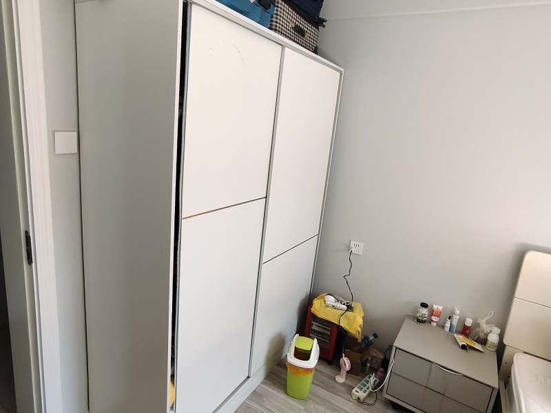 3室2廳2陽臺(tái) 山水融城客廳