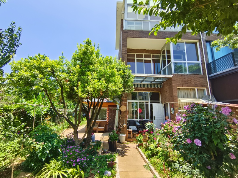 4室2廳4陽(yáng)臺(tái) 滇池衛(wèi)城藍(lán)溪?jiǎng)e墅自家花園