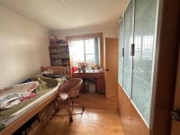 4室2廳2陽臺 貴研小區(qū)臥室