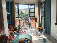 3室2廳2陽臺(tái) 山水融城客廳