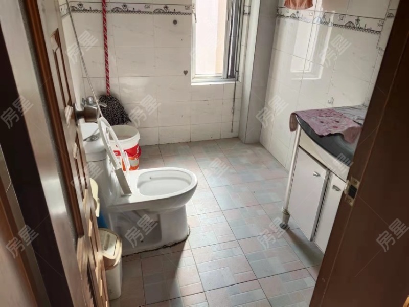 3室2廳1陽臺 實力五星彩園衛(wèi)生間