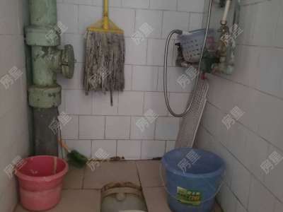 2室2廳1陽臺(tái) 云大東二院家屬區(qū)客廳