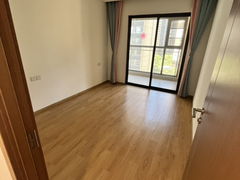 3室2廳2陽臺 中海云著臥室