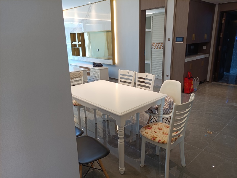 4室2廳2陽臺 德潤香山府餐廳