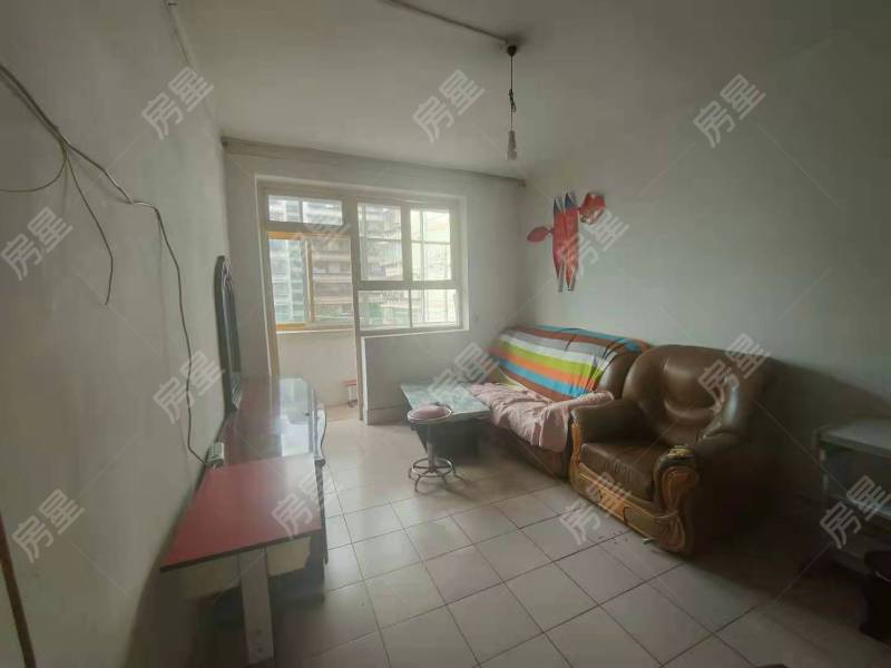 2室2廳1陽臺(tái) 云大東二院家屬區(qū)客廳