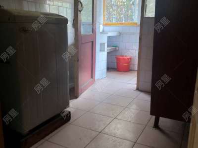 2室2廳1陽臺(tái) 云大東二院家屬區(qū)客廳