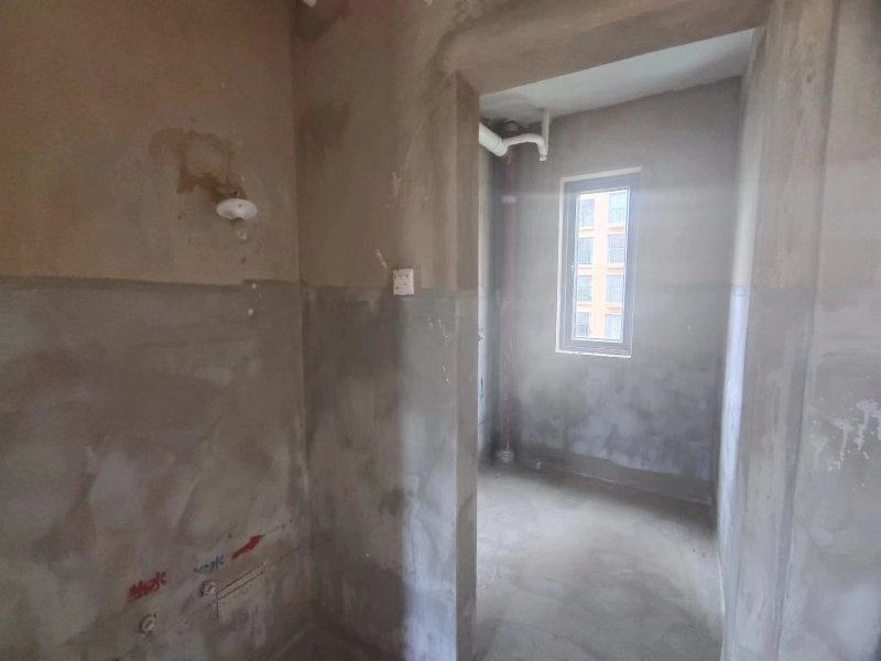 4室2廳2陽臺 時代俊園A5地塊紫韻馨苑衛(wèi)生間