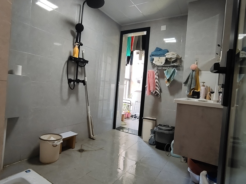 3室2廳2陽臺(tái) 山水融城客廳