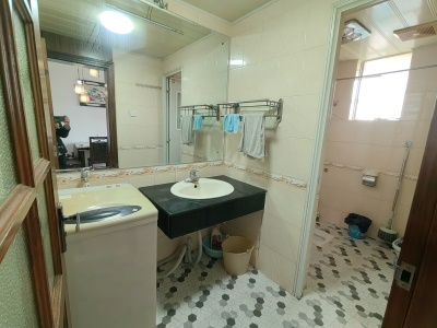 4室2廳2陽(yáng)臺(tái) 世博劉家營(yíng)小區(qū)