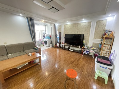 4室2廳1陽臺(tái) 金星小區(qū)