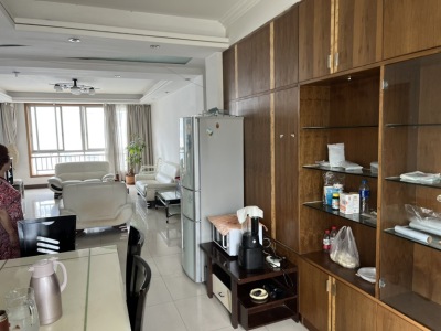 4室2廳1陽(yáng)臺(tái) 南疆花園