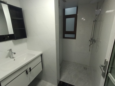 4室2廳2陽臺(tái) 碧桂園龍騰世家一期