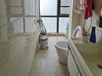 3室2廳1陽臺 經(jīng)典雙城二、三期衛(wèi)生間