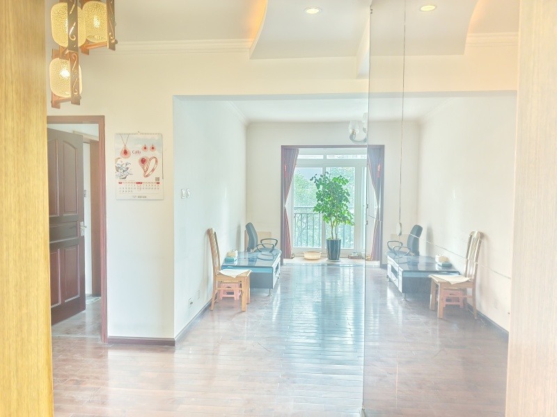 3室2廳2陽臺 東驤神駿一期客廳