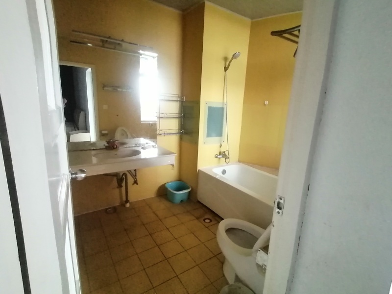 4室2廳2陽臺(tái) 湖畔之夢(mèng)客廳