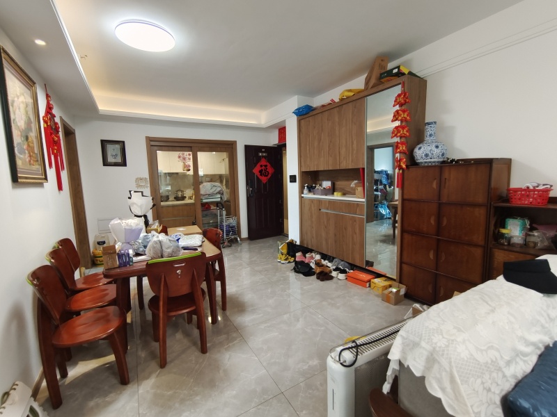 4室2廳2陽臺(tái) 俊發(fā)城茉莉苑客廳