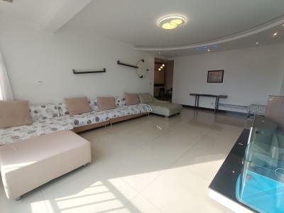 3室2廳1陽(yáng)臺(tái) 盤龍?jiān)坪?
     title=