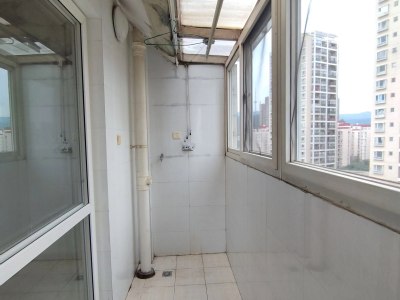 3室2廳1陽(yáng)臺(tái) 怡芳苑