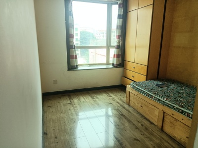 4室2廳2陽臺 北辰小區(qū)桂花苑