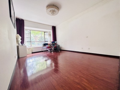 3室2廳2陽(yáng)臺(tái) 西南海天璽苑