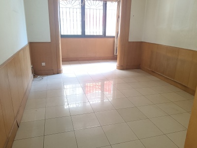 3室2廳1陽(yáng)臺(tái) 白馬小區(qū)客廳