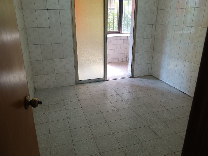 3室2廳1陽(yáng)臺(tái) 白馬小區(qū)餐廳