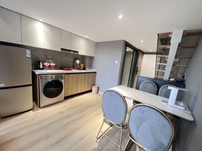 1室1廳1陽臺 萬彩城四期