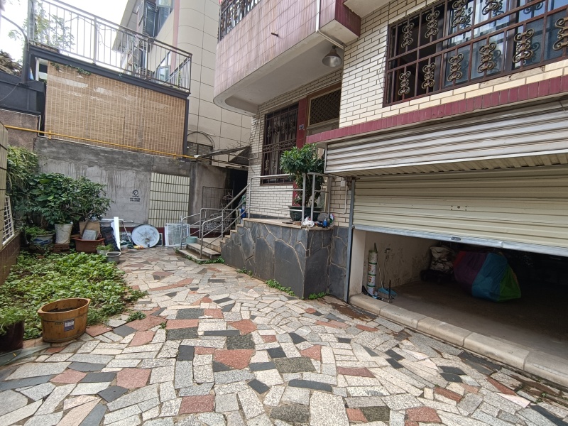 7室2廳2陽臺 鑫苑小區(qū)別墅自家花園