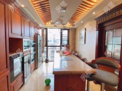 4室2廳2陽臺(tái) 紅星國際檀宮客廳